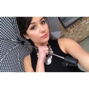 Meet your Posher, Mia